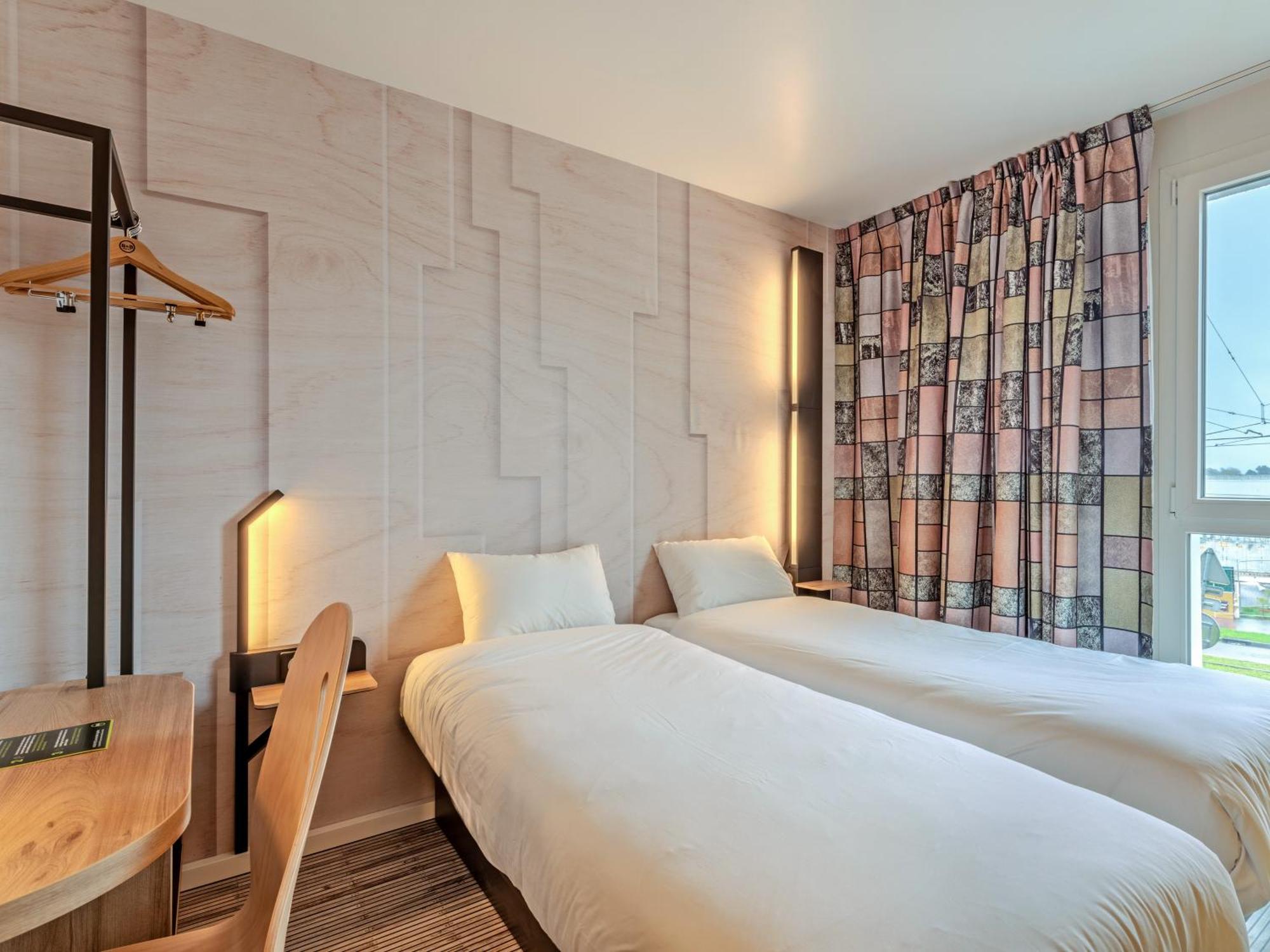 Hotel Brest Porte De 3*